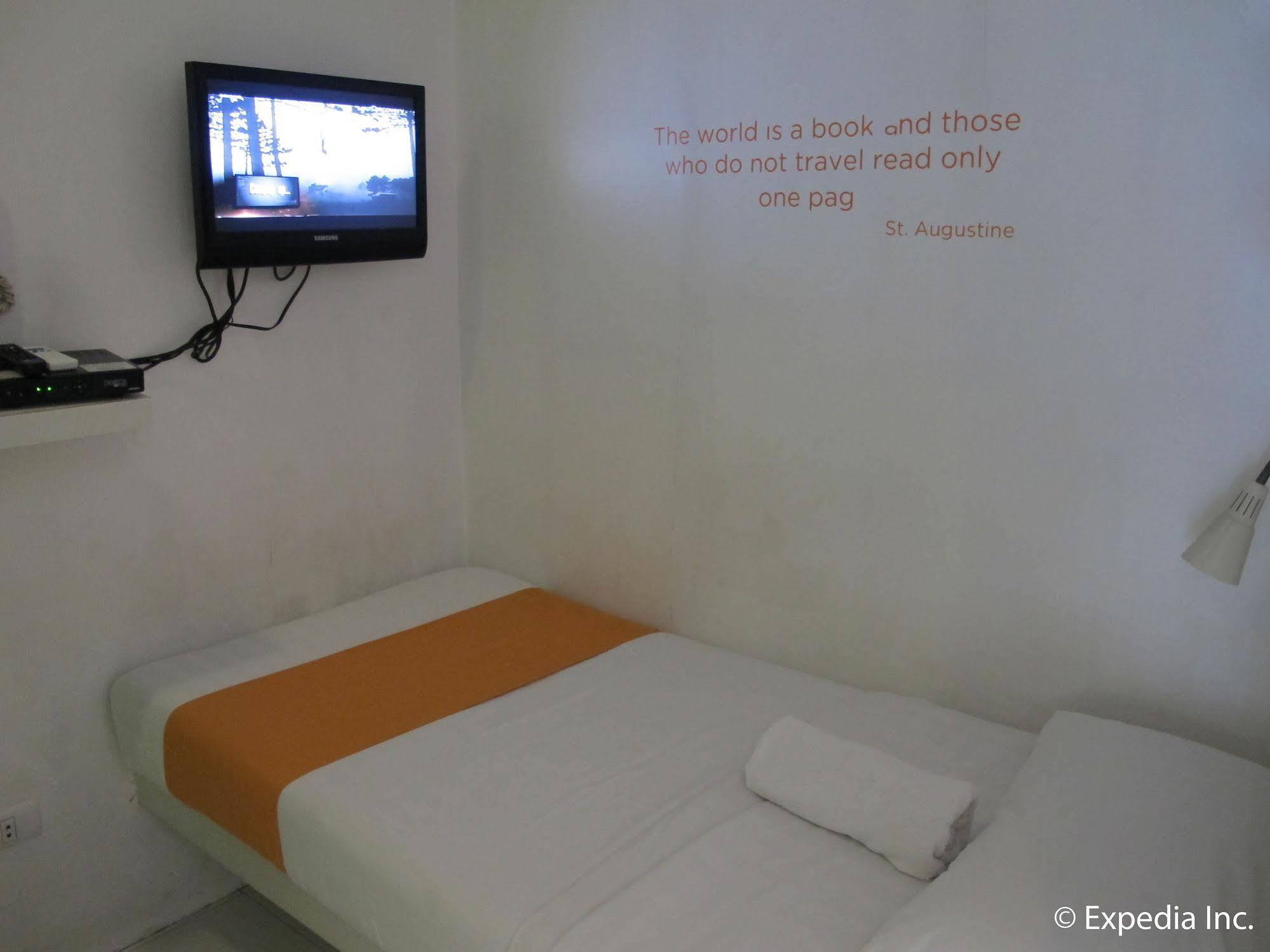 Islands Stay Hotels - Uptown Cebu Zewnętrze zdjęcie