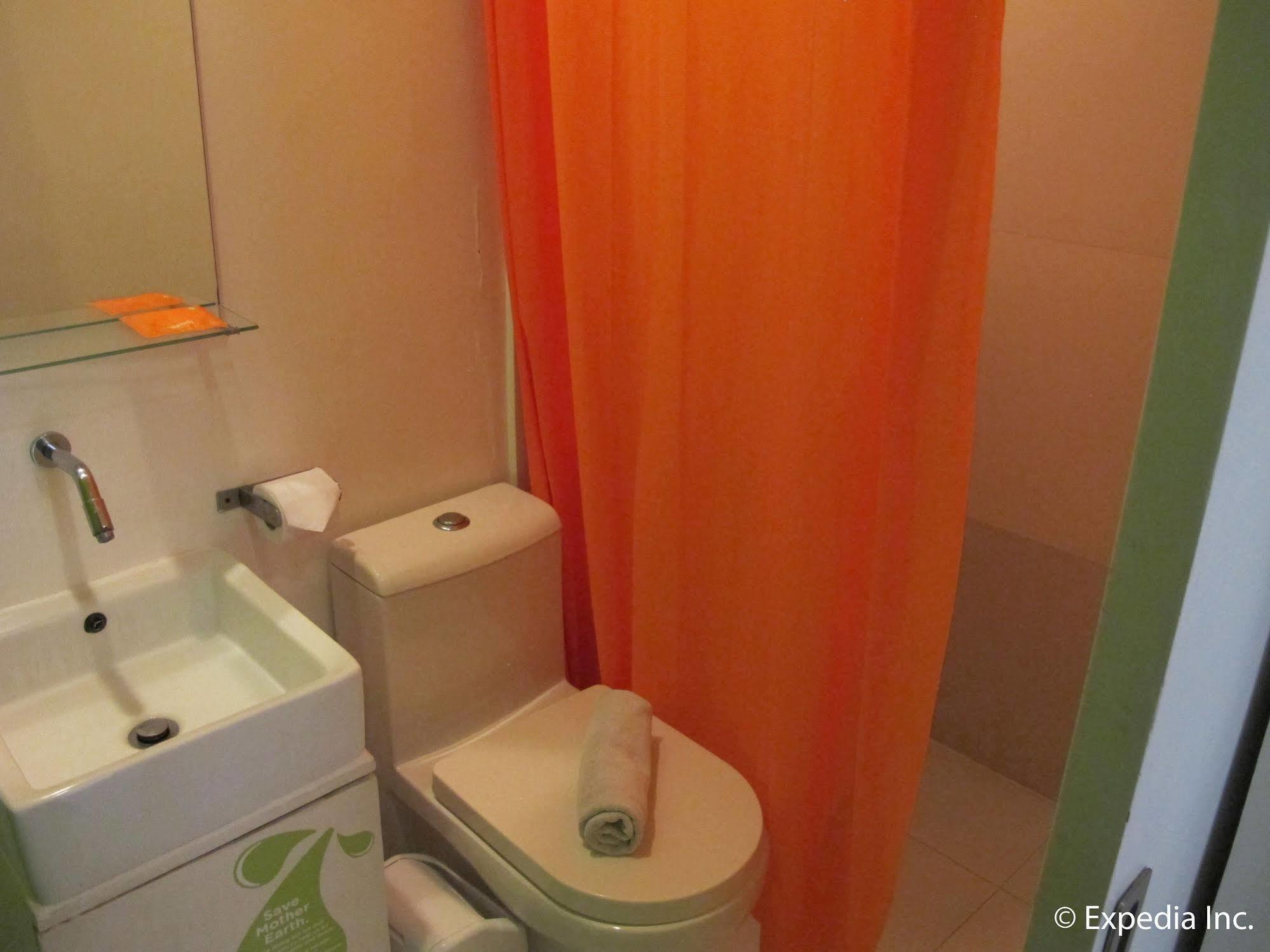 Islands Stay Hotels - Uptown Cebu Zewnętrze zdjęcie